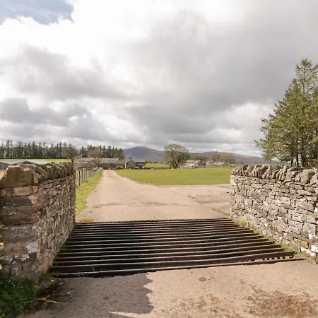 בית נופש Hill Farm פנרית'